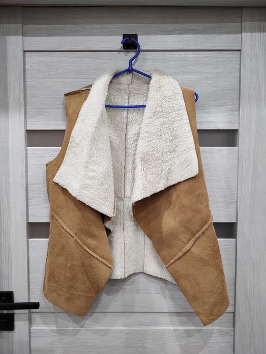 Kamizelka bezrękawnik futerko kożuszek s/m stan bardzo dobry