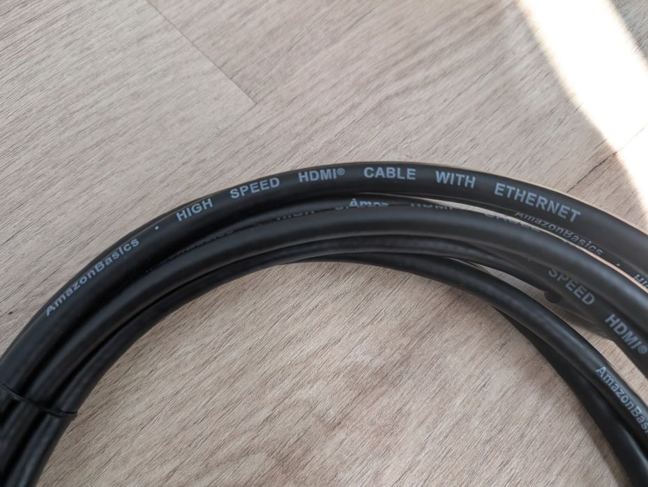 Cabos HDMI e DisplayPort de 4,6m