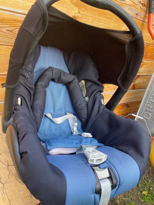 Дитяче Автокрісло maxi-cosi 0-12 місяців