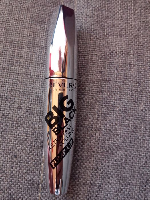 Tusz do rzęs REVERS