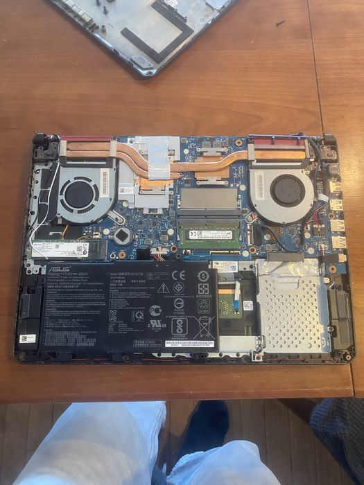 ASUS TUF Gaming FX505DT Ryzen 7 8GB RAM 512GB SSD FHD 10 GTX1650