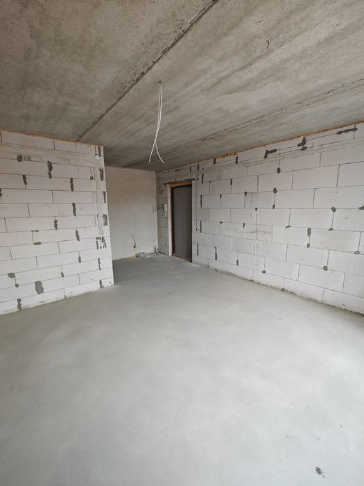 Продаж 2к. Поряд з парком!