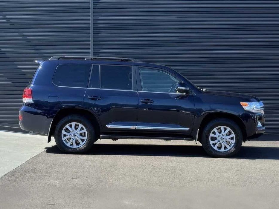 Toyota Land Cruiser      2019
