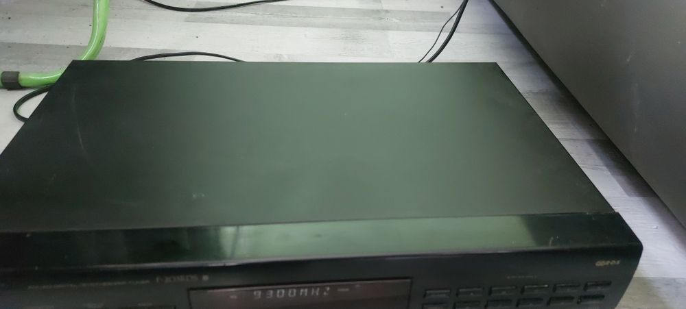 Tuner pionier  f-203rds