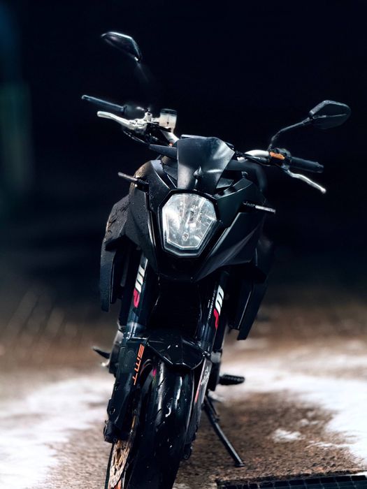 Мотоцикл KTM 990 SMT На Дoкумeнтax