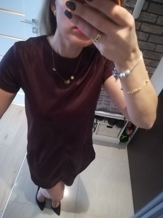 sukienka bordowa woskowana z kieszeniami z zamkiem z tyłu Mohito XS