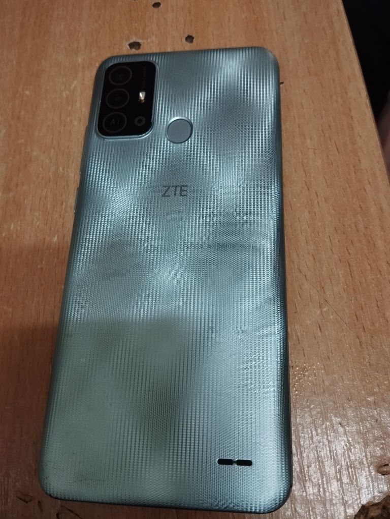 Продам телефон ZTE a53