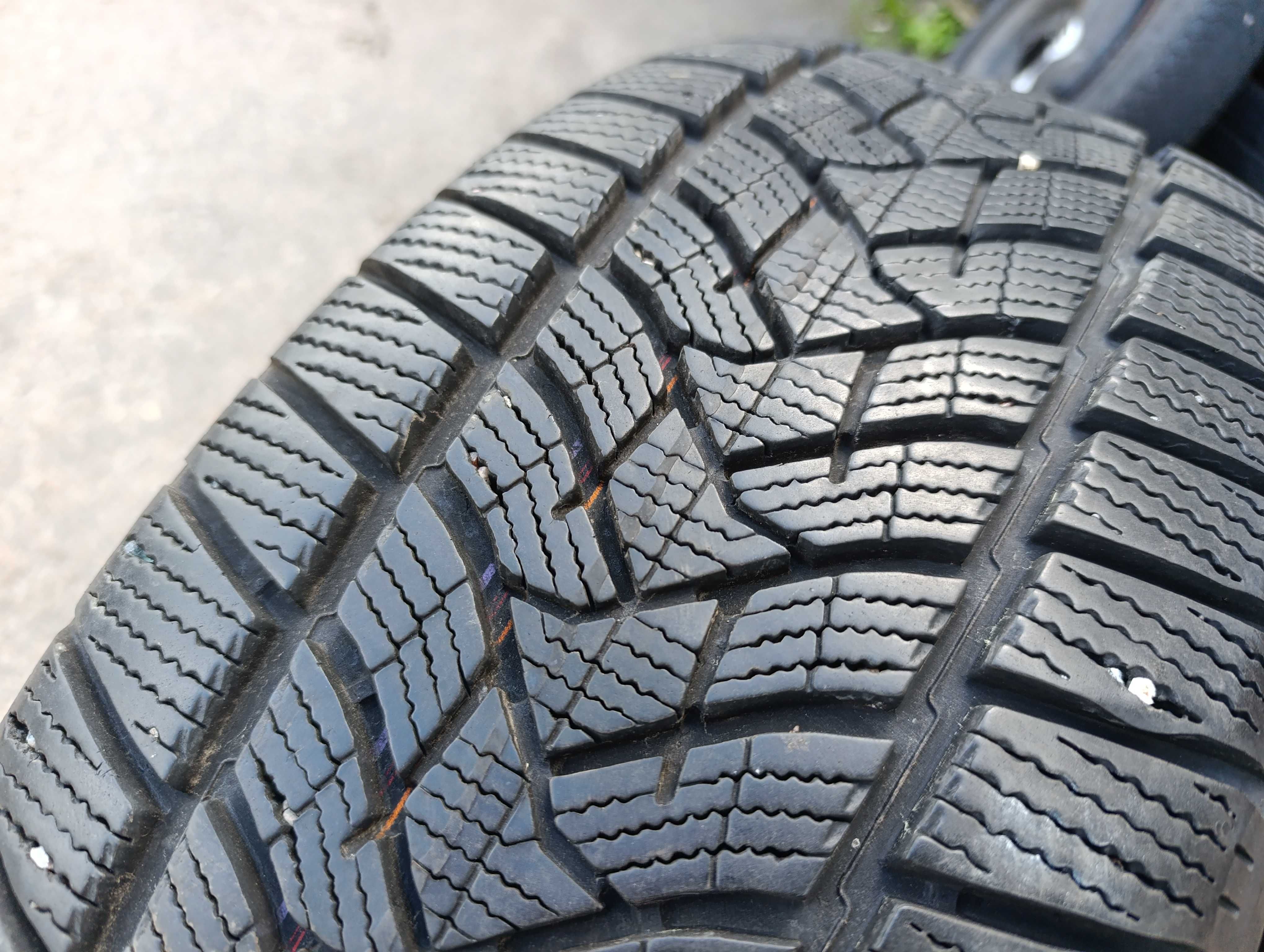 Бу шини зимові Dunlop Winter Sport-5 235 60 r18 залишок 7.5-8мм