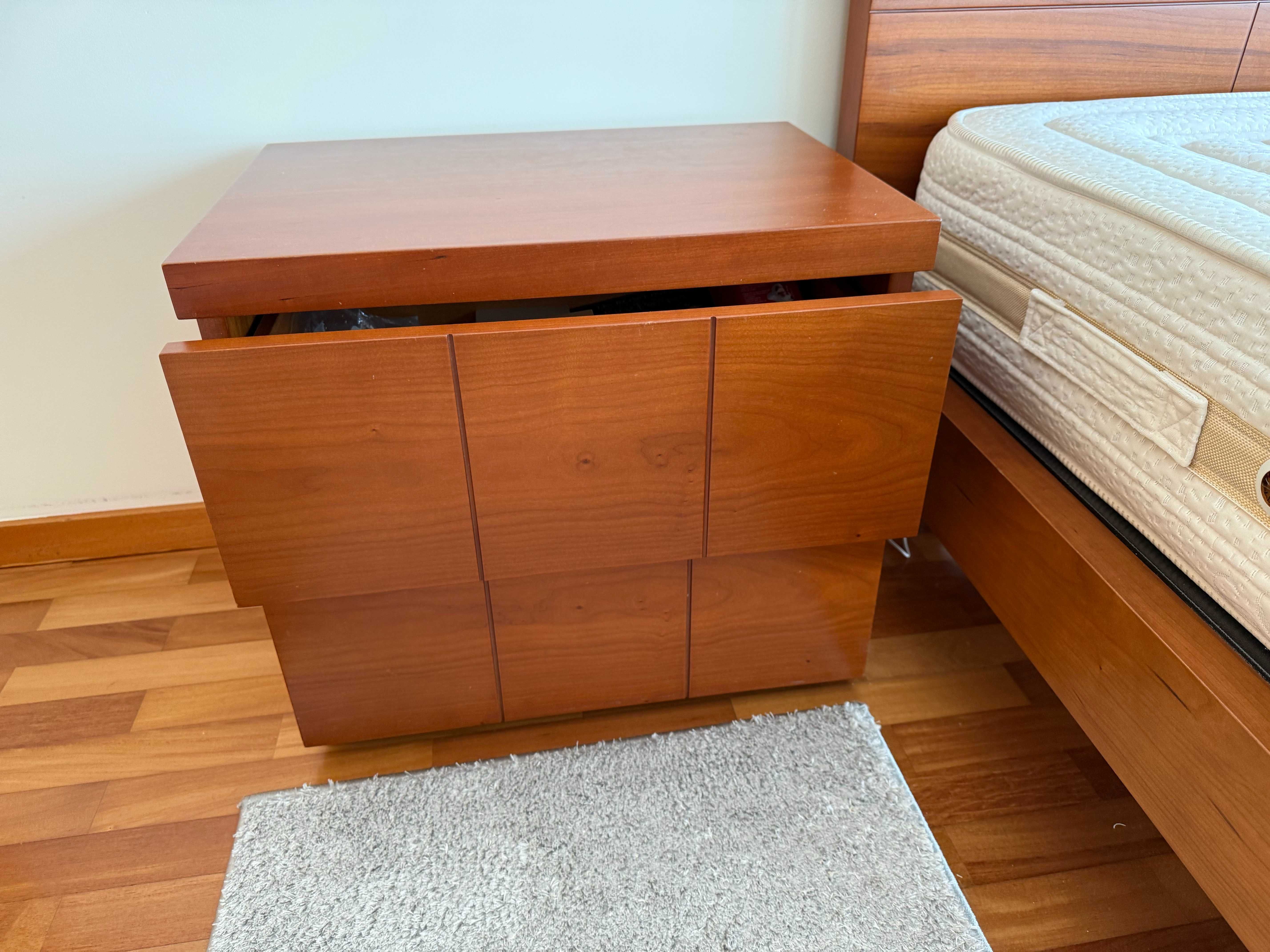 Mobíilia de quarto solteiro com estrado e colchão | CEREJEIRA
