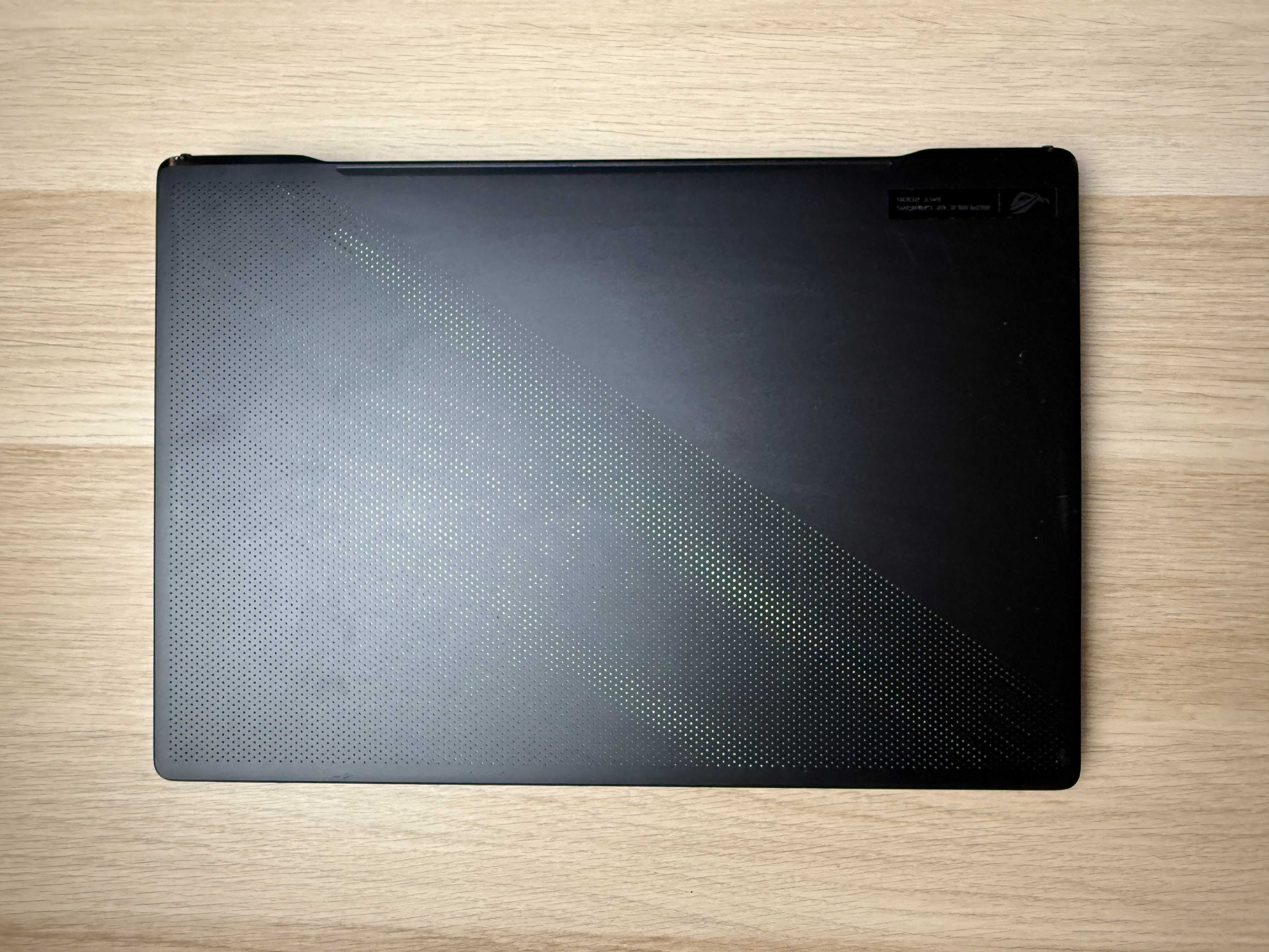 ASUS Zephyrus M16 165Hz (RTX 3060) i7-12700H (RAM 16GB) 512 GB m.2