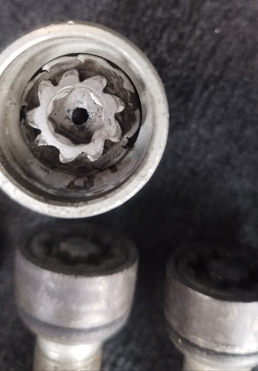 VW śruby koła, zabezpieczające VW OEM wzór 525
