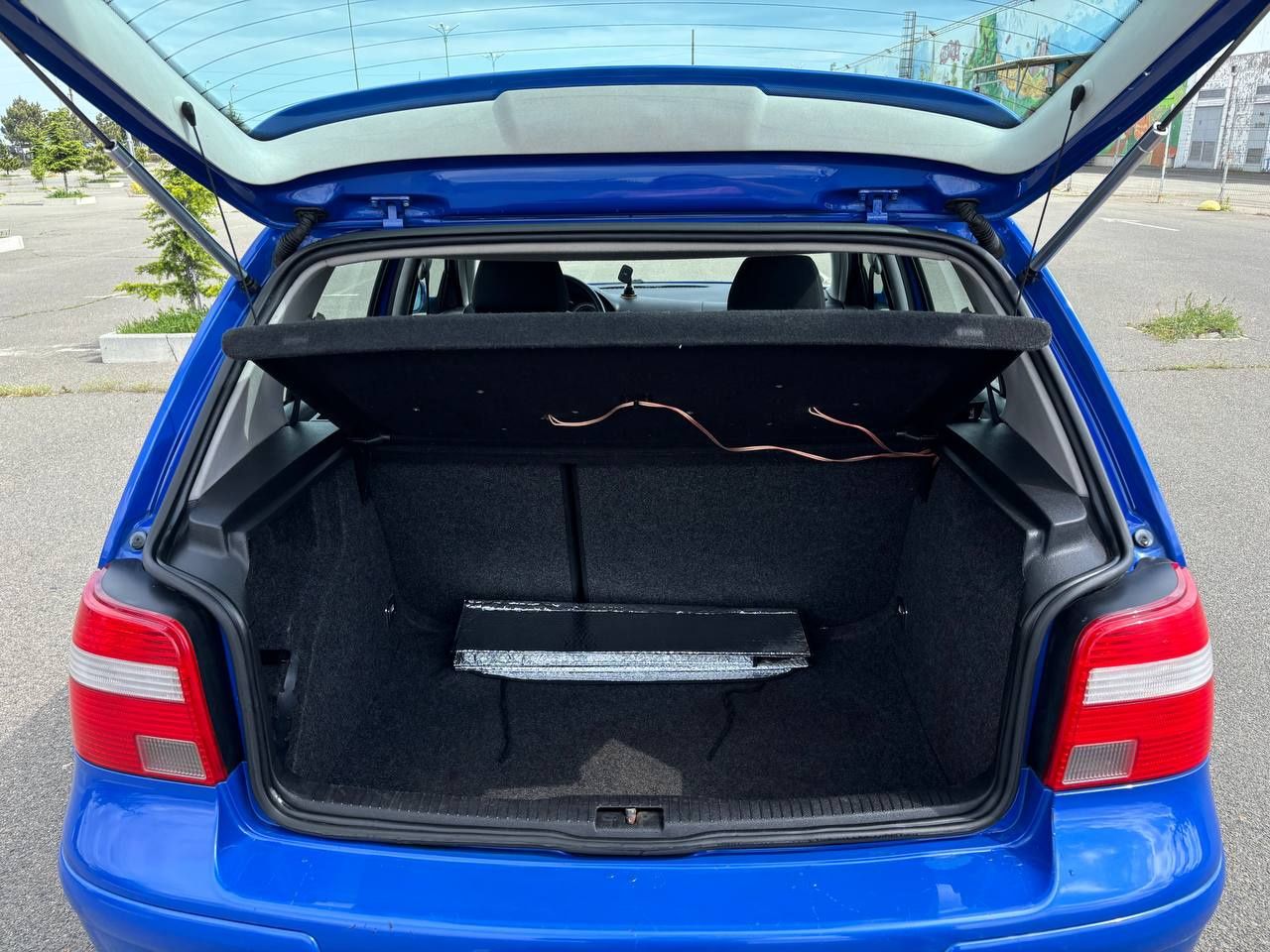Продаю Volkswagen golf!