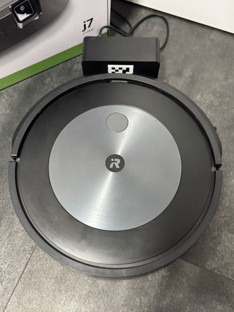 Robot sprzątający Roomba j7