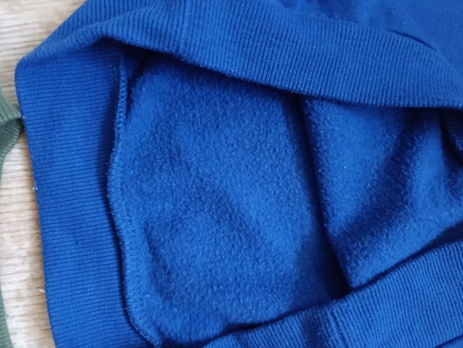 Реглан ,кофта утеплена 128 розмір, 2 шт 120 грн