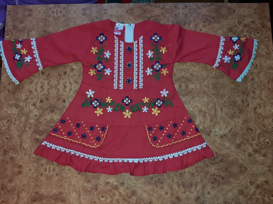 Платье вышиванка от 1 -2 лет.