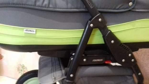 Продам универсальную коляску Адамекс Эндуро серо-зеленого цвета