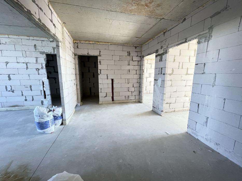 БЕЗ КОМІСІЇ!! ПРОДАЖ 2 кім квартири з кухнею-студією