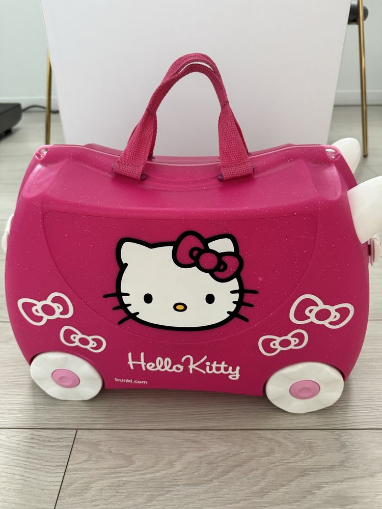 Jeździk walizka hello kitty TRUNKI