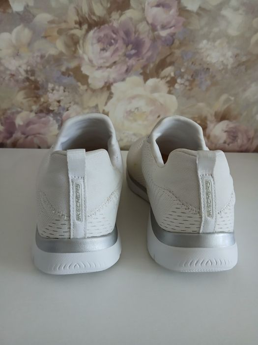 Жіночі кросівки Skechers Summits