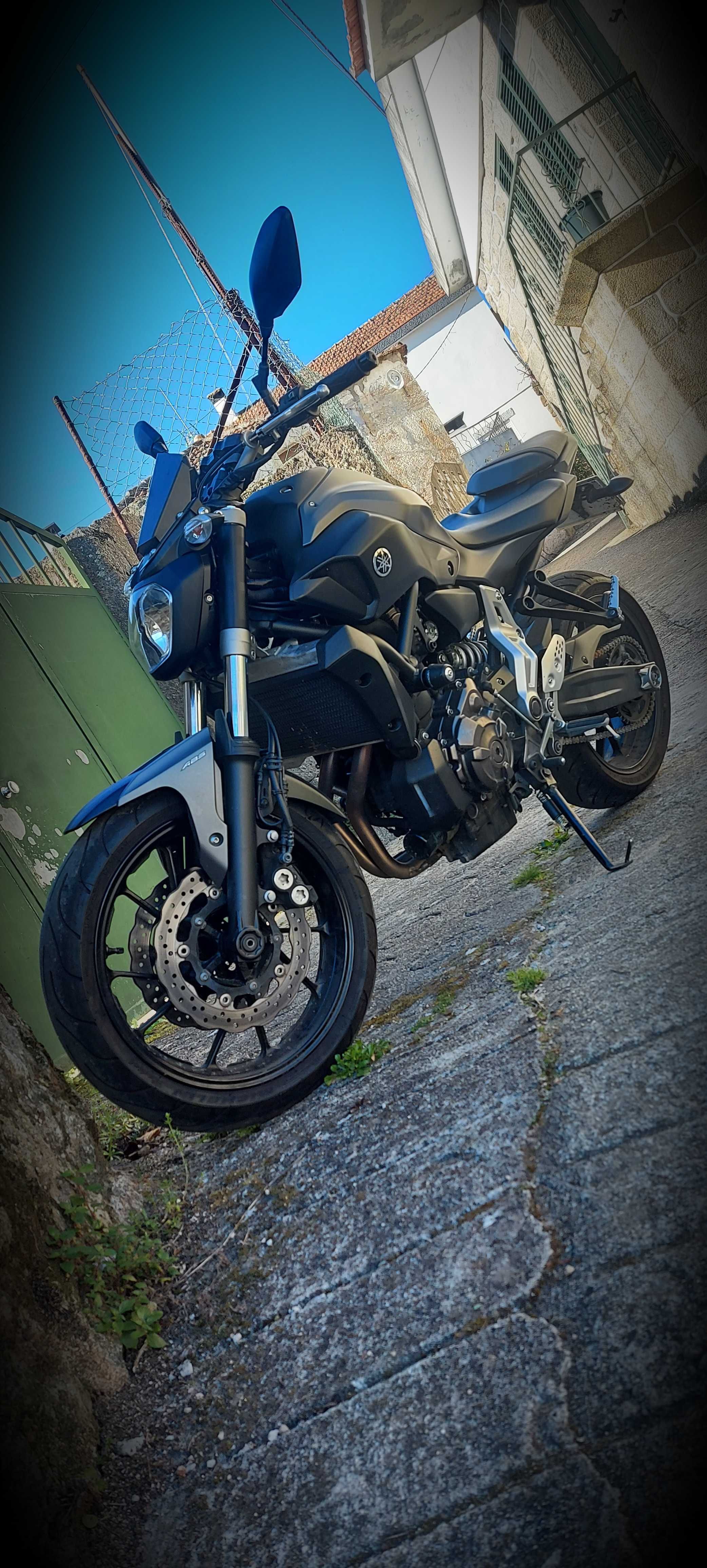 Yamaha Mt 07 em bom estado