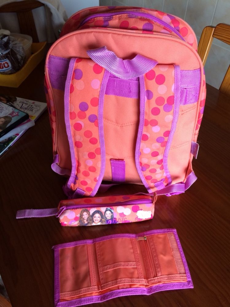 Conjunto Mochila escolar da Violetta