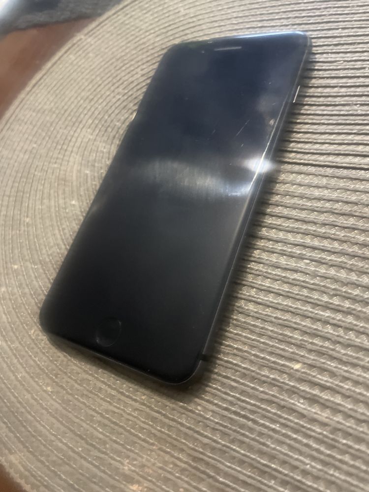 Iphone 8 plus używany 64 gb