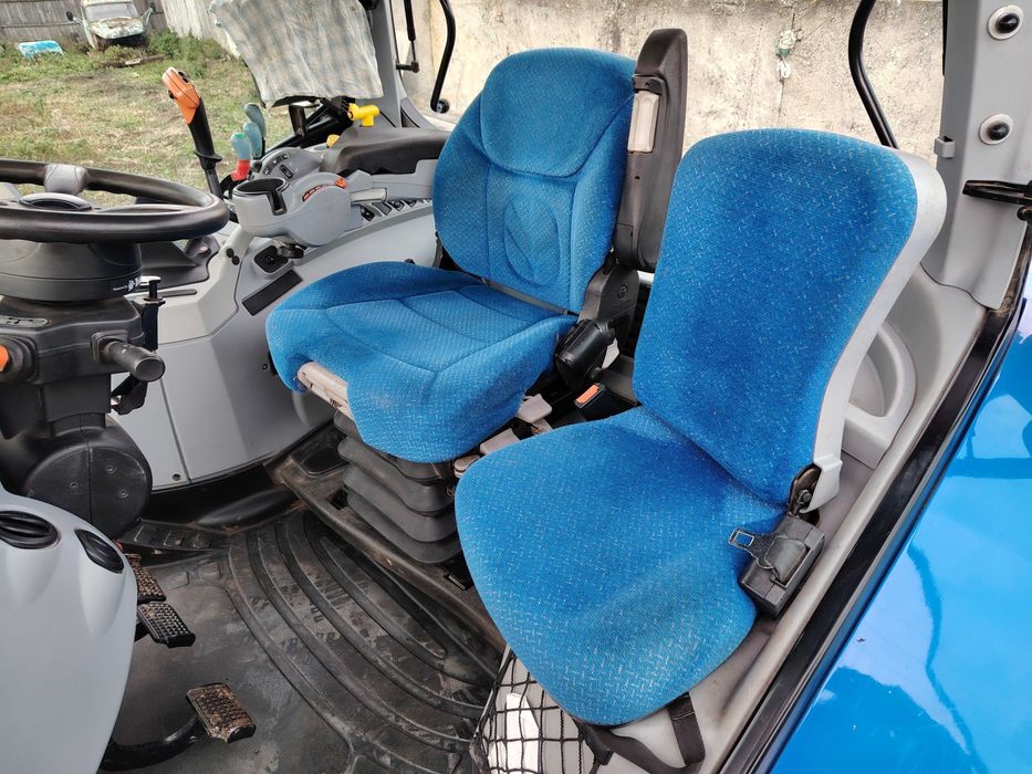 Трактор New Holland T6090
