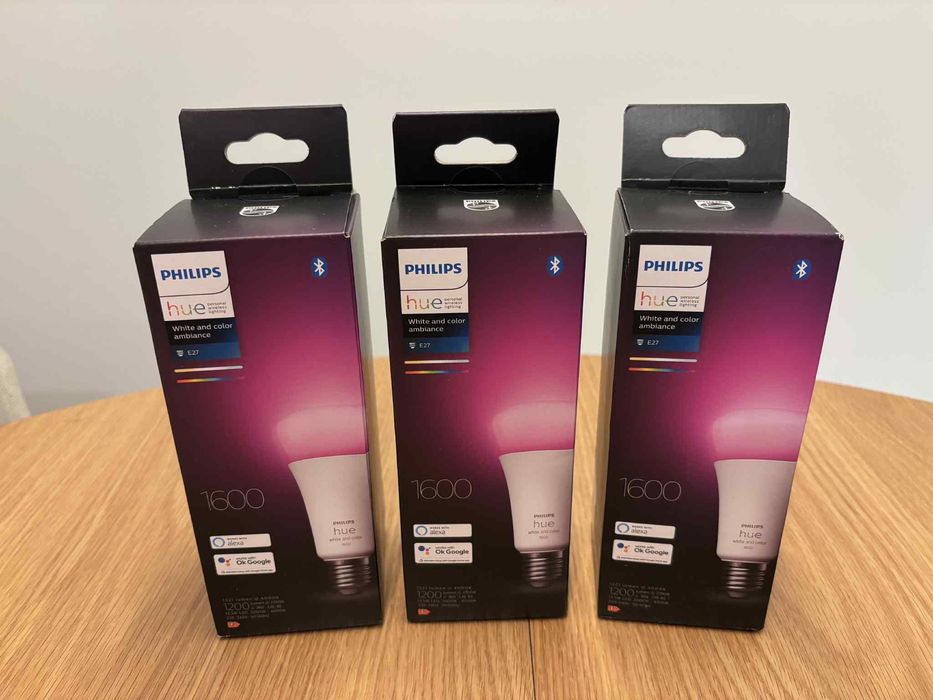 Philips HUE Inteligentna żarówka E27 1600 Color & white Ambiance NOWA