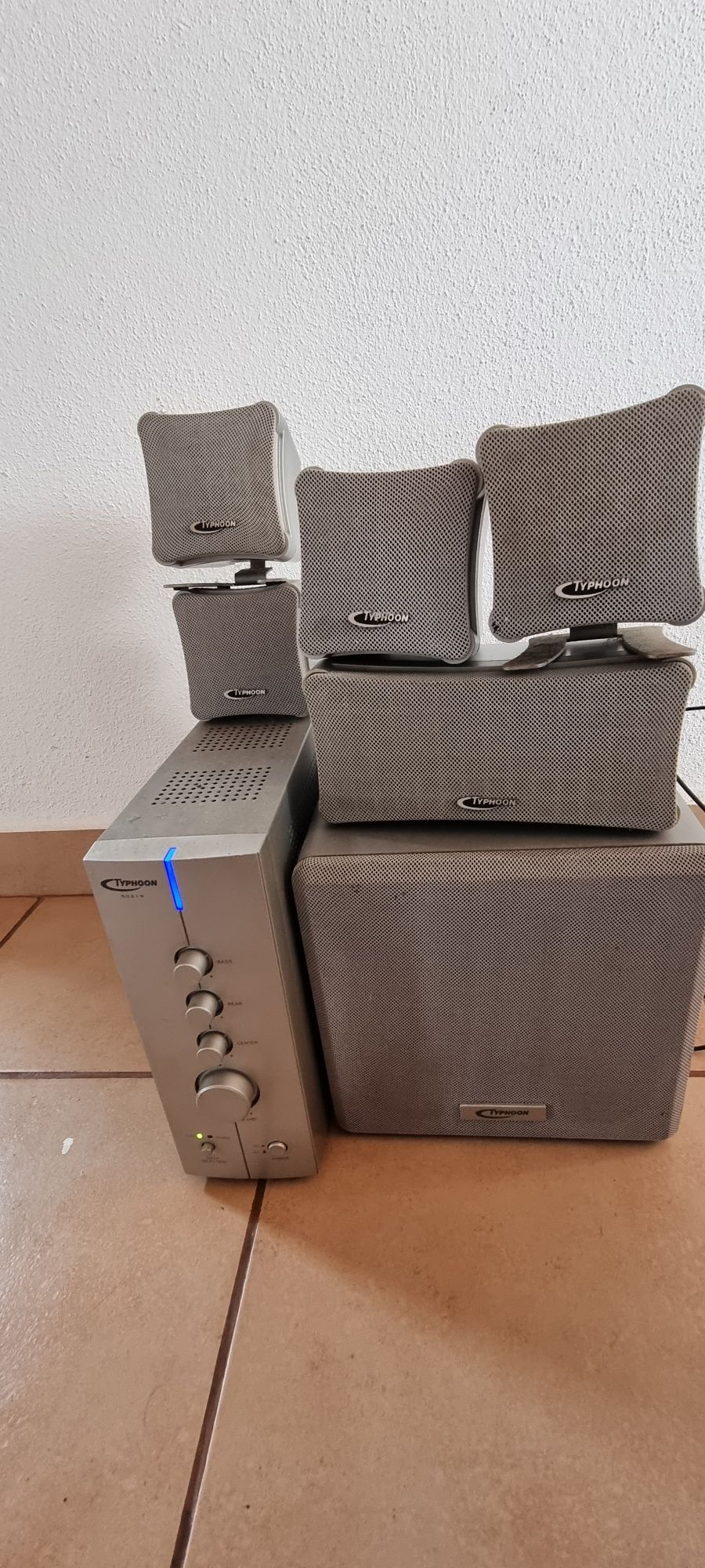 Sistema de som Sistema de som Typhoon 5.1 home cinema