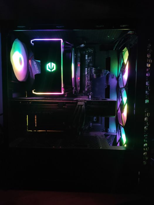 PC RTX 5070Ti +GRY +OFFICE 2024 R5 5600X 16GB