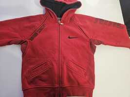 Sprzedam bluzę Nike  r.104