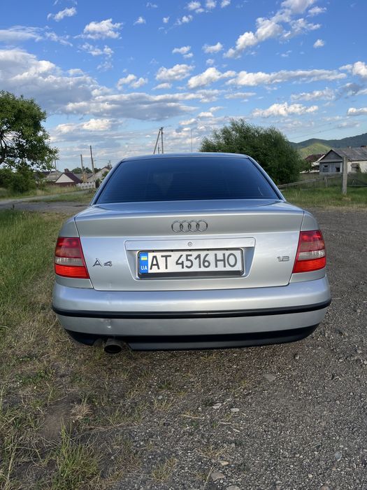 Автомобіль Audi A4B5.