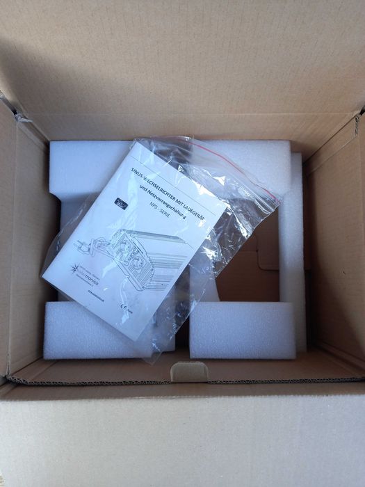 Німецький інвертор: Solartronics 12v NPS 1000 Watt - Чистий синус