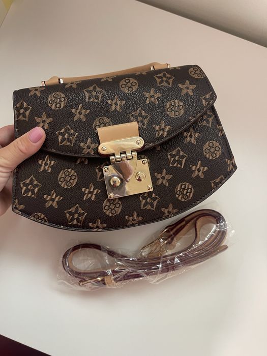 mala absolutamente nova