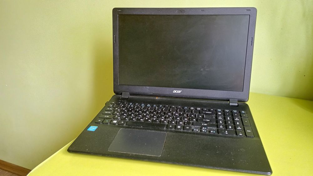 Ноутбук ASER ES1 - 512 модель М52394 15,6"