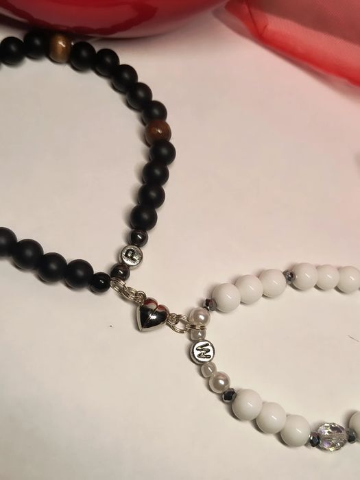 Zestaw bransoletek dla pary z Waszymi inicjałami