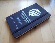 Notes w kratkę a la Moleskine - format A5 (256 stron) plastikowe etui