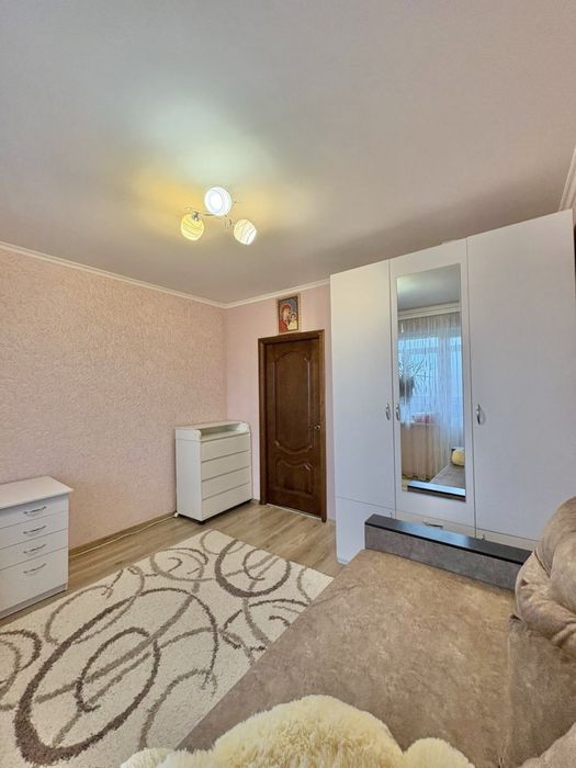 Продам КРУТЕЗНУ 2-кімнатну квартиру