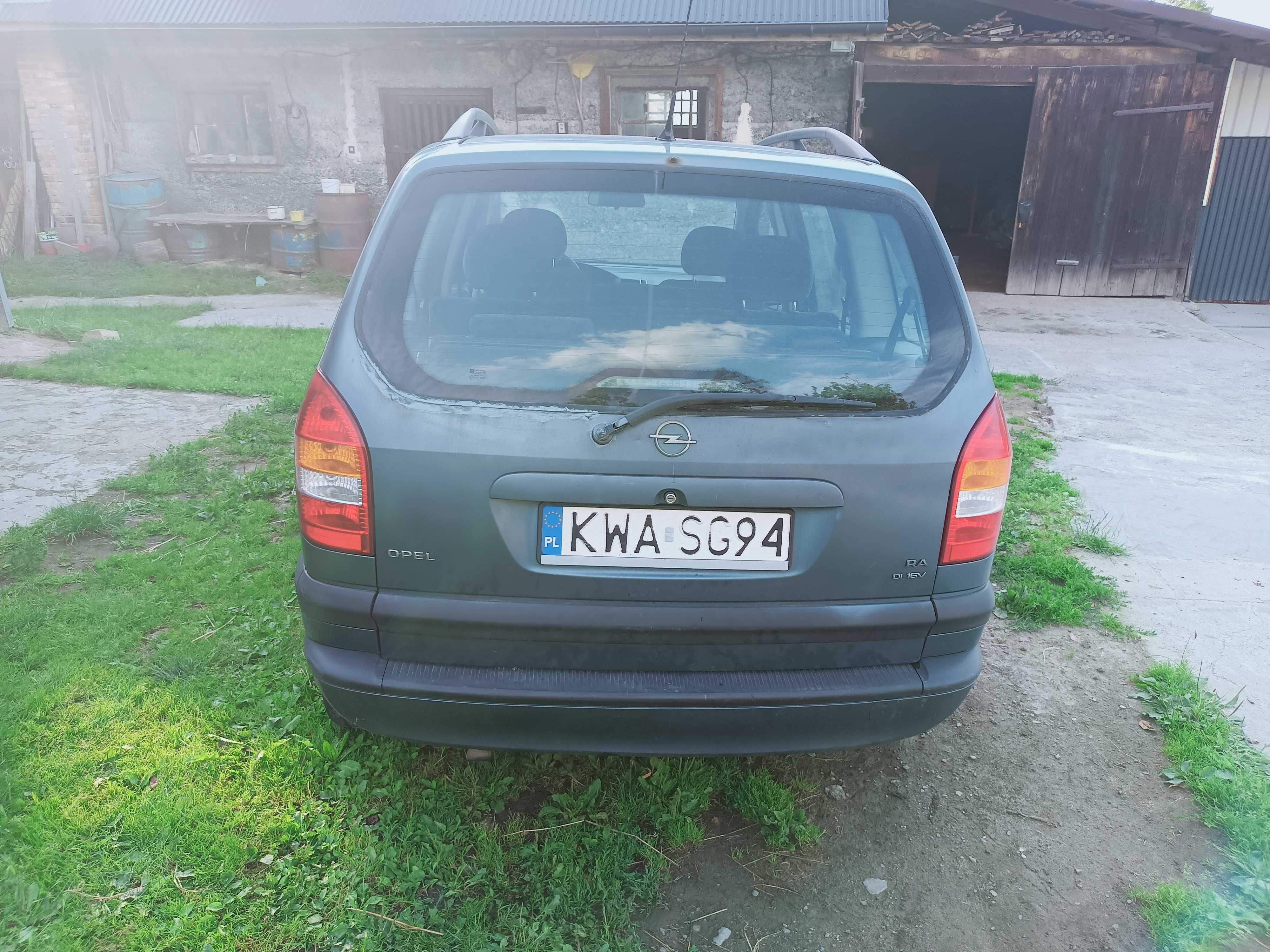 Sprzedam Opel Zafira A z 1999 r
