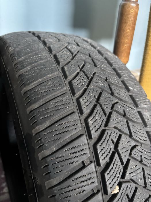 Opony zimowe Dunlop 215/55/r17 4 sztuki