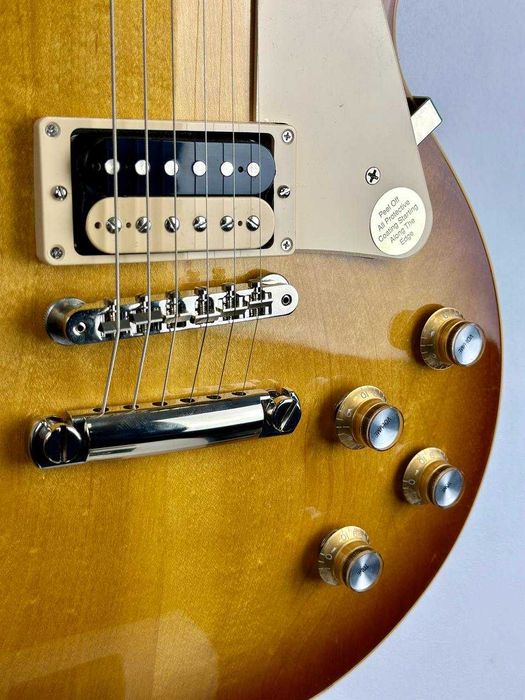 Gibson Les Paul Classic Honeyburst 2022 рік