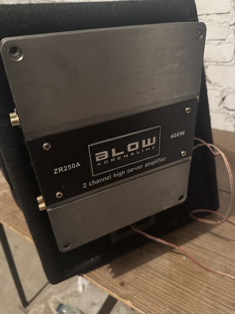 Subwoofer BLAUPUNKT z wzmacniaczem BLOW