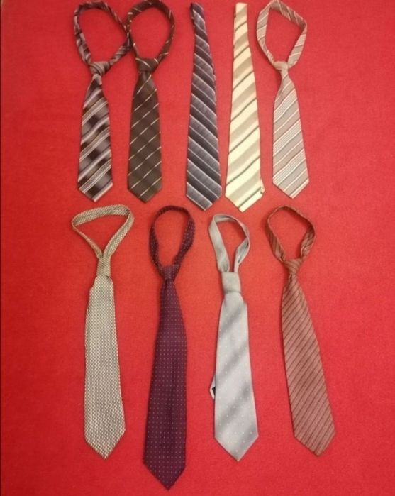 Krawaty męskie (cena za wszystkie 9 szt)