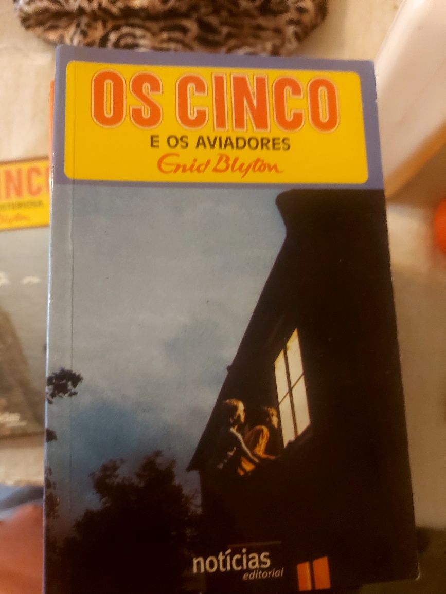 19 livros em ótimo estado da colecção os 5