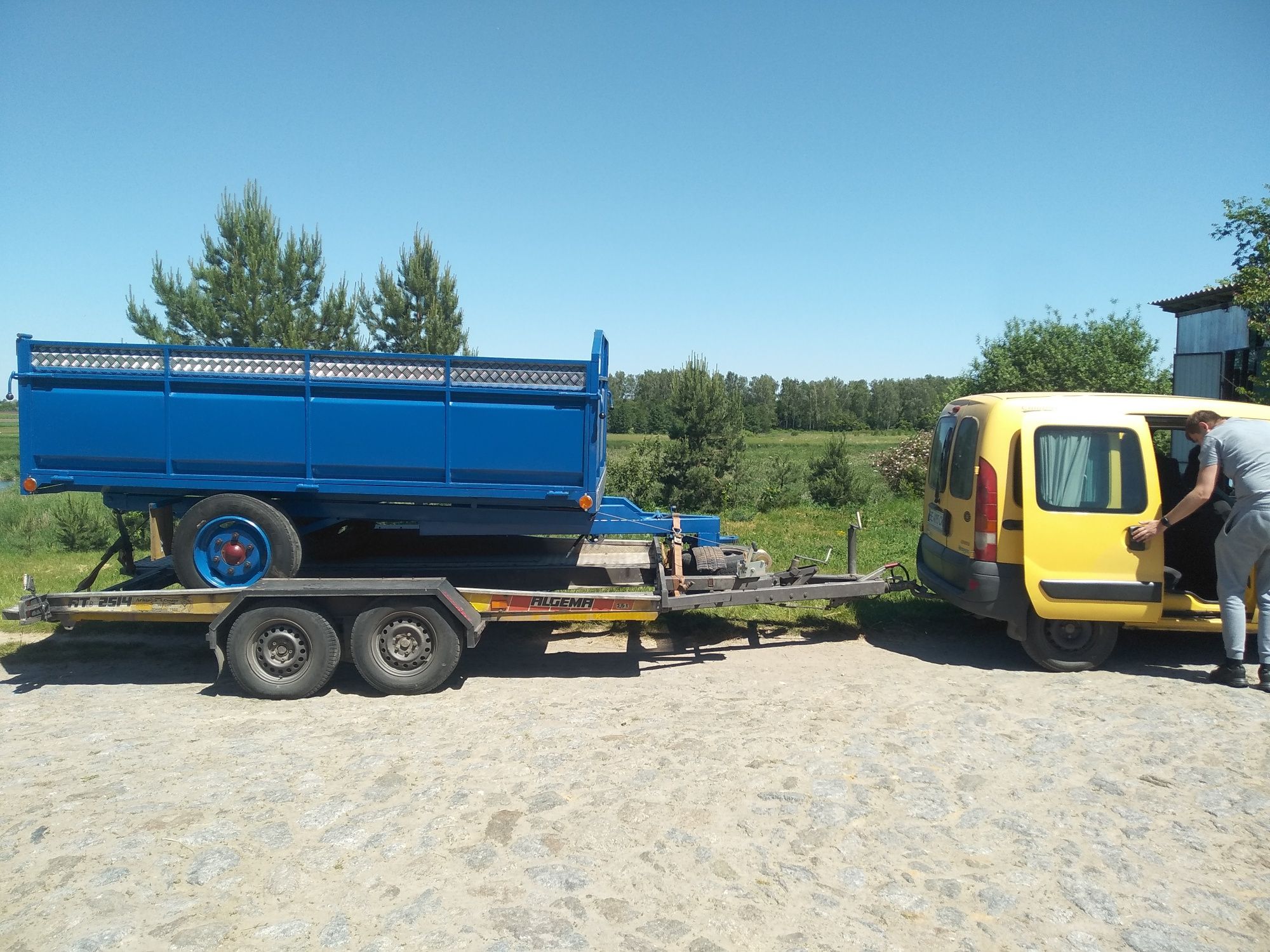 Продам прицеп до трактора,розмір 3,50*2,0*0,80