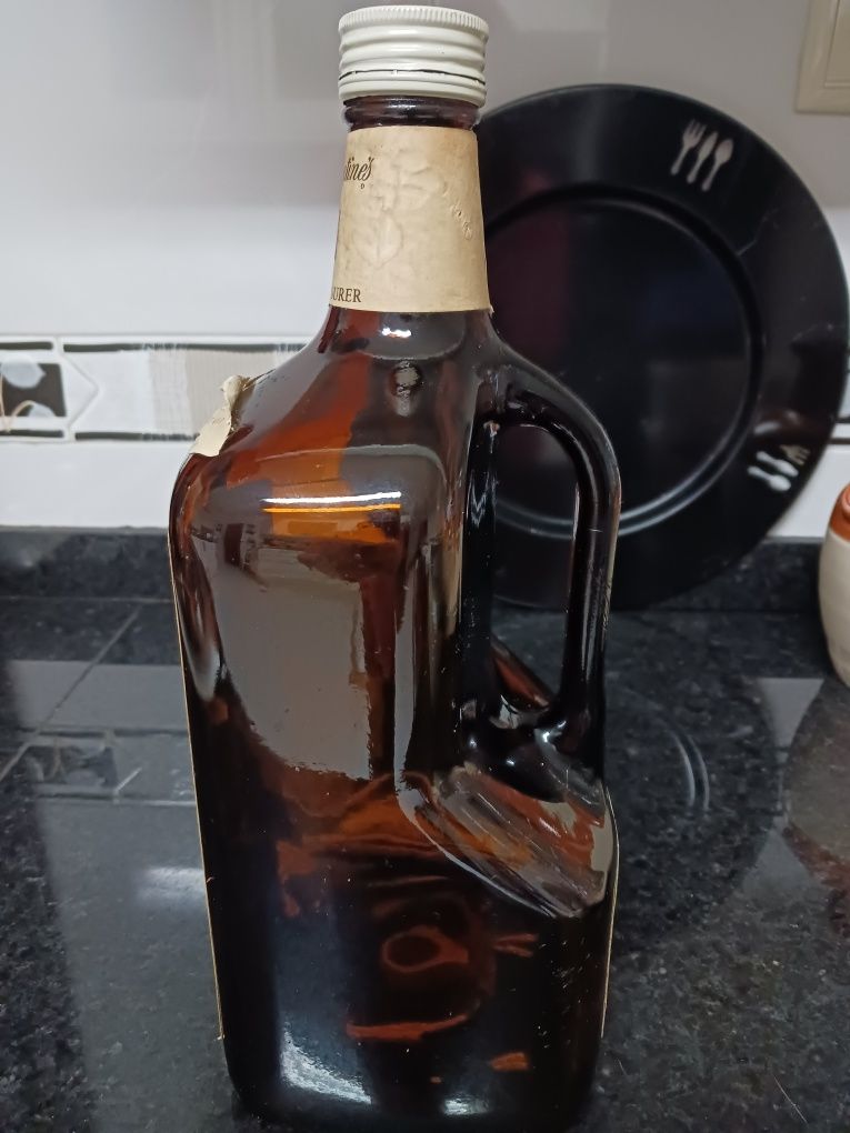 Garrafa vazia ballantines 2L - sec. XX