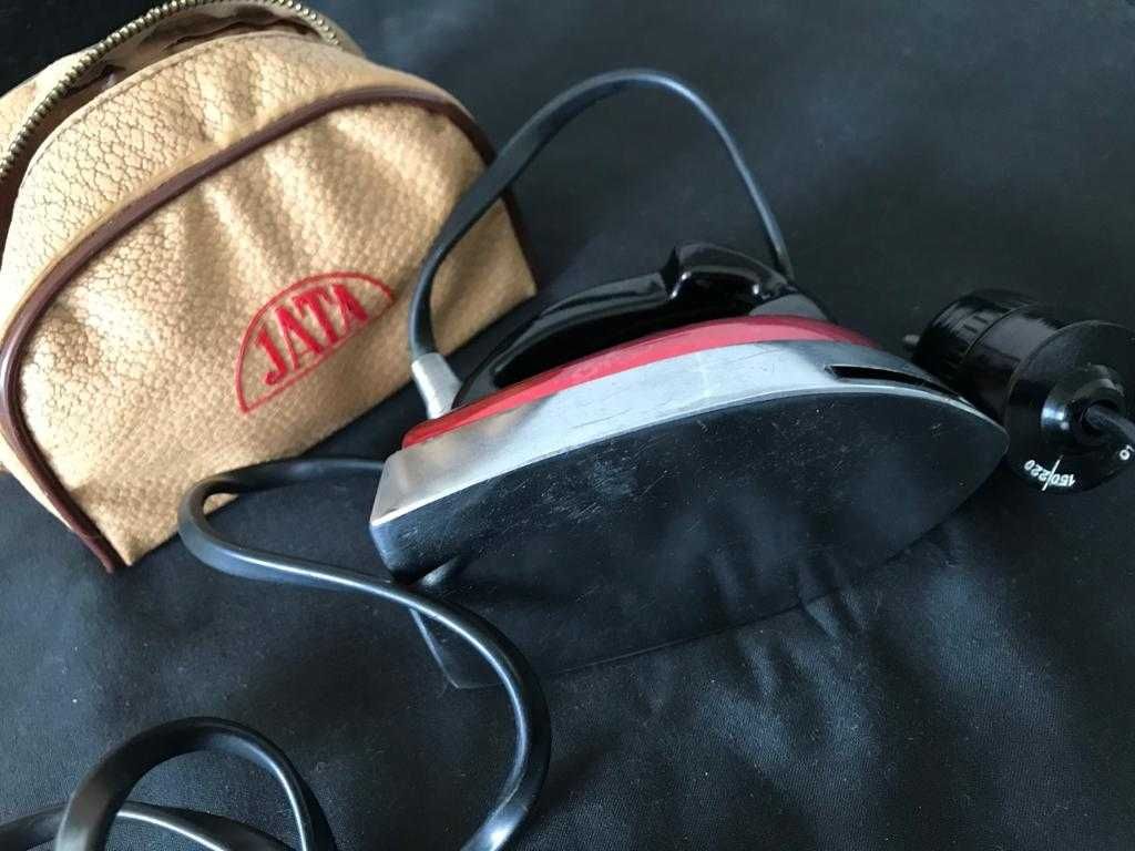 Ferro de viagem antigo JATA