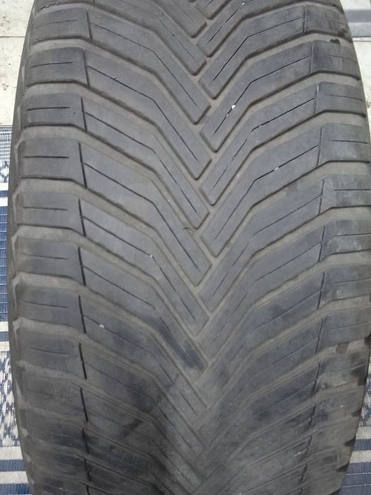 Opona zimowa 235/50r19 MICHELIN 2022r