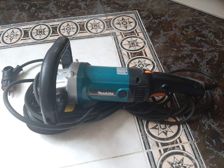 Makita 9227 CB Шлифмашина полировальная ОРИГІНАЛ