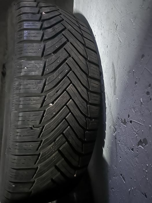 Шини зимові Michelin Alpin 6 215/65 R16 98H